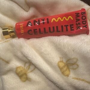 Red Anti-Cellulite Body Mask